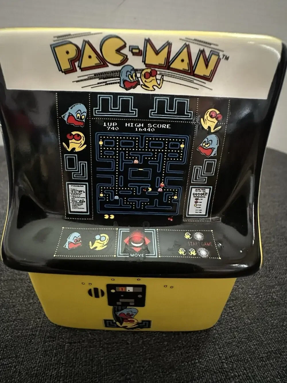 PAC-MAN Arcade Machine Shaped Ceramic Mug Bandai Namco Retro Gaming Yellow